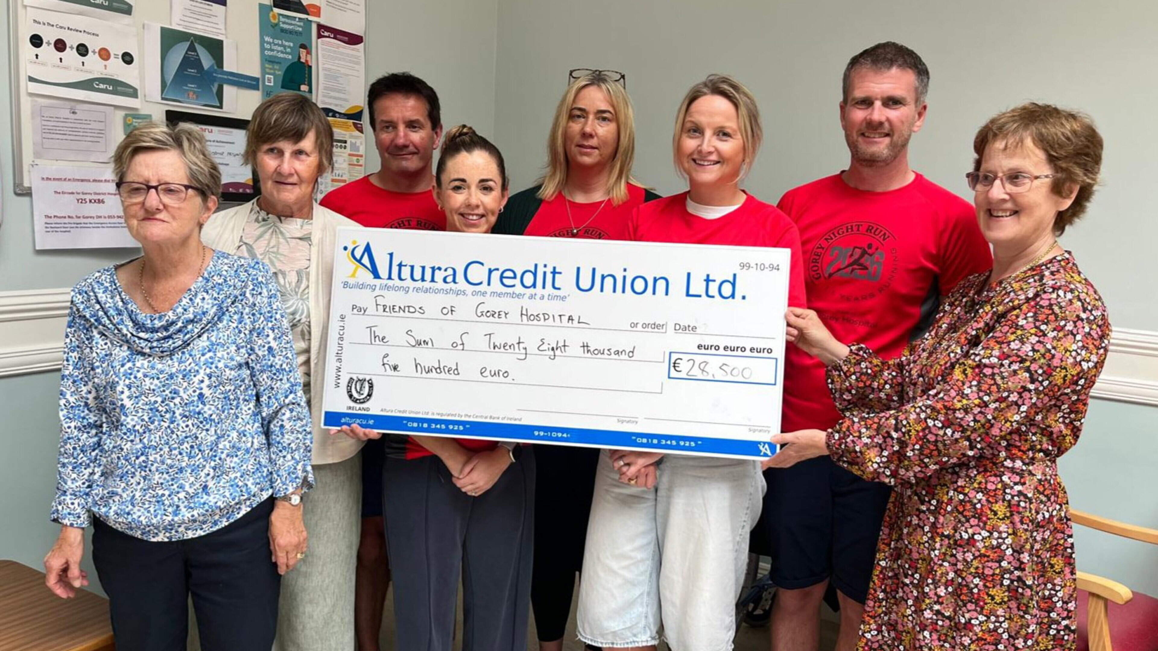 Delight in Wexford as Gorey Night Run raises €28,500 for local hospice services